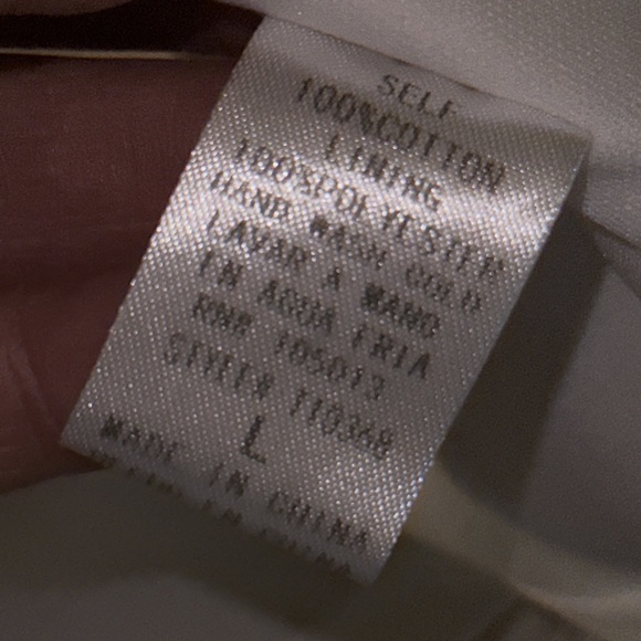 Andree by Unit white flutter sleeve top - Picture 9 of 9